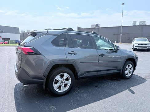 Used 2021 Toyota RAV4 XLE w/ Convenience Package AWD/4WD image 5
