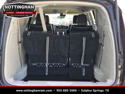 Used 2023 Chrysler Pacifica Touring-L FWD image 27