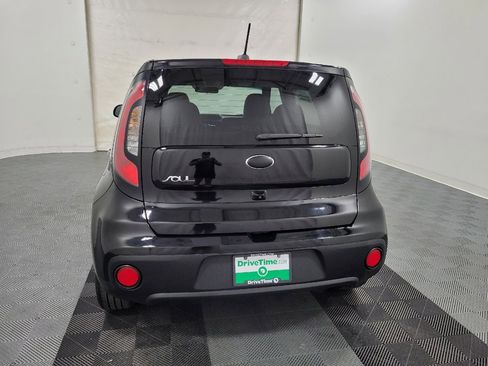 Used 2019 Kia Soul w/ Convenience Package FWD image 6