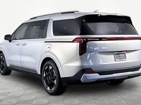 New 2026 Kia Carnival EX FWD image 4