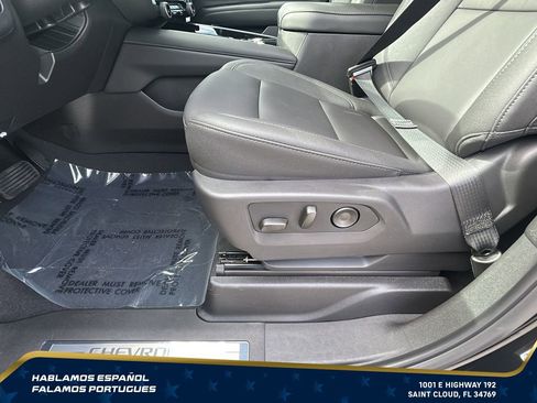 New 2026 Chevrolet Suburban Z71 w/ Comfort Package AWD/4WD image 13