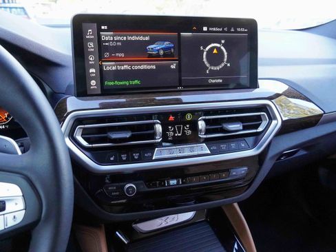 Certified 2025 BMW X4 xDrive30i image 24