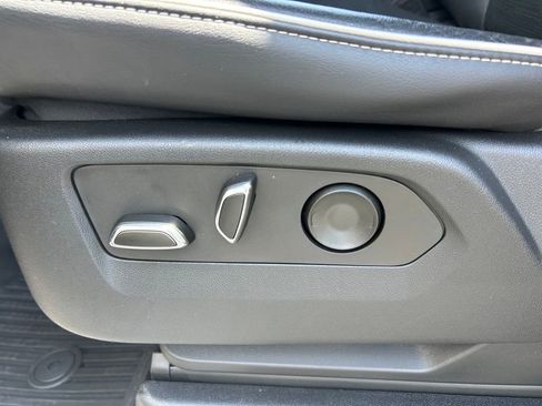 Used 2023 Cadillac Escalade ESV Premium Luxury image 51