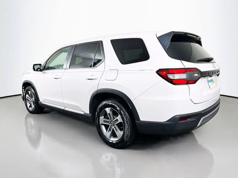 Used 2025 Honda Pilot EX-L image 7