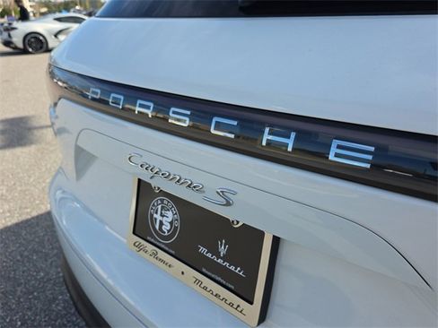 Used 2019 Porsche Cayenne S image 5