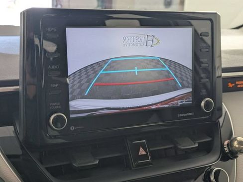 Used 2022 Toyota Corolla LE FWD image 19