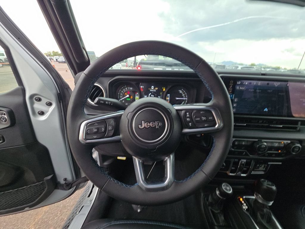 Used 2024 Jeep Wrangler High Altitude AWD/4WD image 3