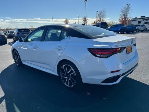 Used 2024 Nissan Sentra SR w/ SR Premium Package image 5
