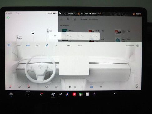 Used 2025 Tesla Model Y Long Range RWD image 34