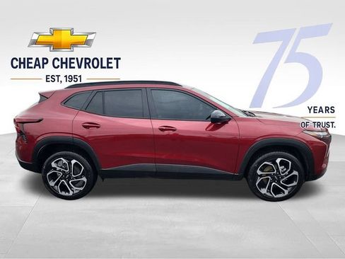 Used 2025 Chevrolet Trax RS w/ Driver Confidence Package FWD image 7