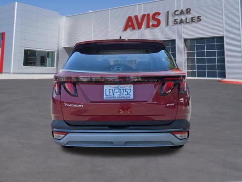 Used 2025 Hyundai Tucson SEL FWD image 9