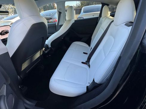 Used 2024 Tesla Model Y Long Range RWD image 22