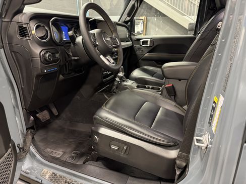 Used 2024 Jeep Wrangler Sahara w/ Technology Group image 3