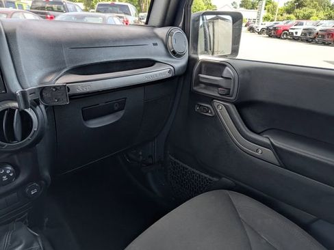 Used 2016 Jeep Wrangler Unlimited Sport w/ Quick Order Package 23S AWD/4WD image 17
