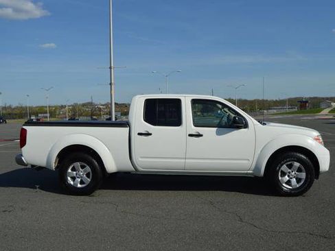 Used 2013 Nissan Frontier SV image 53