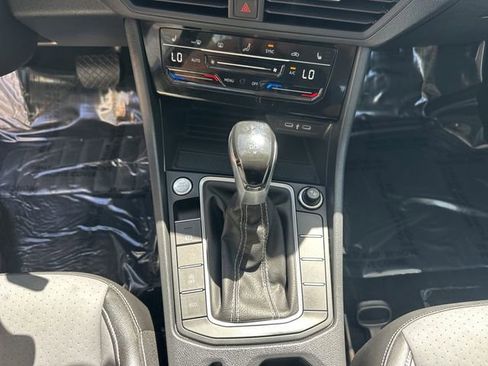 Used 2025 Volkswagen Jetta SE FWD image 19