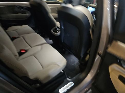 Certified 2026 Volvo XC90 B6 Plus w/ Protection Package Premier AWD/4WD image 8