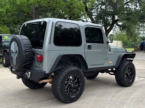 Used 2004 Jeep Wrangler X AWD/4WD image 14
