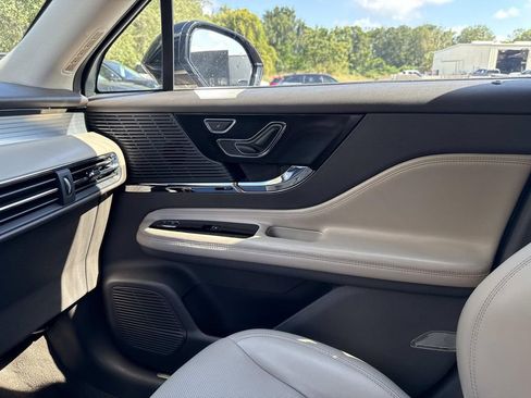 Certified 2020 Lincoln Corsair FWD image 36
