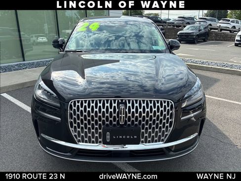 Certified 2024 Lincoln Corsair AWD w/ Equipment Group 101A image 11