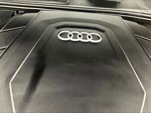 Used 2021 Audi Q8 Prestige w/ Prestige Package image 39