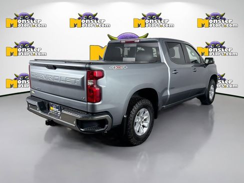 Used 2022 Chevrolet Silverado 1500 LT w/ Convenience Package II AWD/4WD image 5
