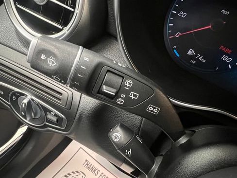 Used 2021 Mercedes-Benz GLC 300 4MATIC image 24