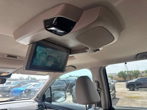Used 2020 Honda Pilot Touring image 7