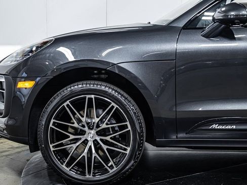 Certified 2025 Porsche Macan image 20