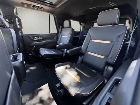 Used 2023 GMC Yukon AT4 AWD/4WD image 19