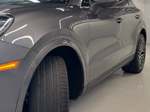 Used 2019 Porsche Cayenne S image 24