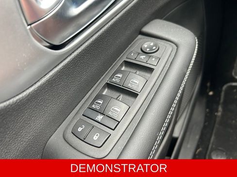 New 2026 Chrysler Pacifica Limited w/ S Appearance Package image 21