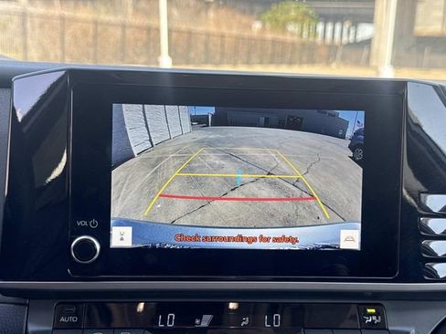 Used 2025 Toyota Camry LE image 17