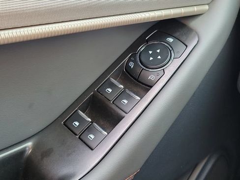 Used 2026 Ford Explorer Active RWD image 14