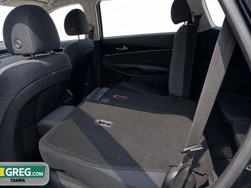 Used 2020 Kia Sorento LX AWD/4WD image 11