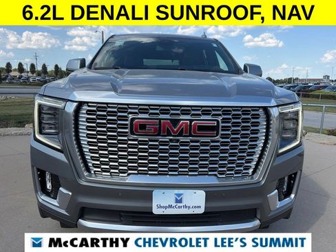 Used 2023 GMC Yukon Denali AWD/4WD image 3
