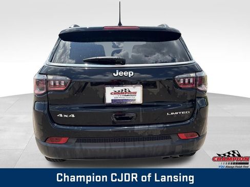 Used 2022 Jeep Compass Limited AWD/4WD image 7