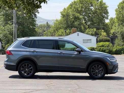 Used 2022 Volkswagen Tiguan SE FWD image 6