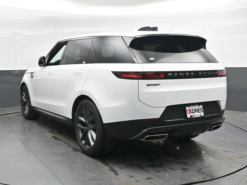 Used 2024 Land Rover Range Rover Sport SE AWD/4WD image 10