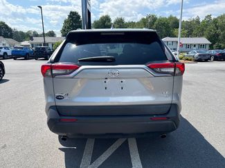 Used 2020 Toyota RAV4 LE w/ All Weather Liner Package AWD/4WD video 4