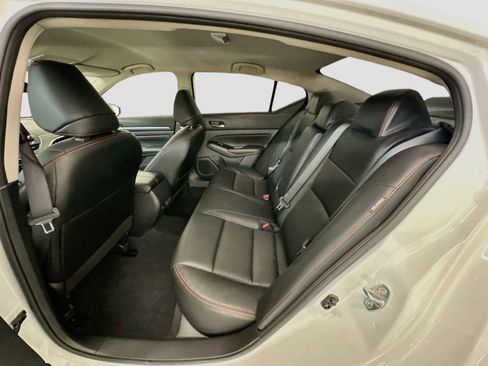 Used 2023 Nissan Altima 2.5 SR FWD image 28