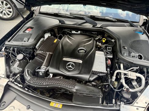 Used 2017 Mercedes-Benz E 300 4MATIC image 6