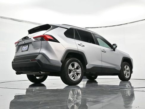 Used 2025 Toyota RAV4 XLE image 38