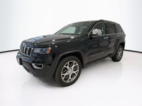 Used 2022 Jeep Grand Cherokee Limited w/ Trailer Tow Group IV image 3