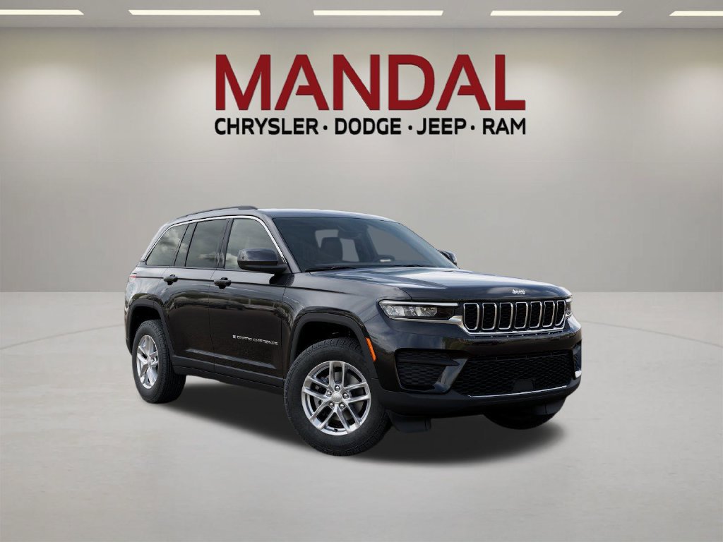 New 2026 Jeep Grand Cherokee Laredo RWD image 5
