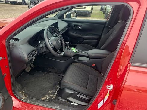 Used 2024 Honda HR-V Sport image 11