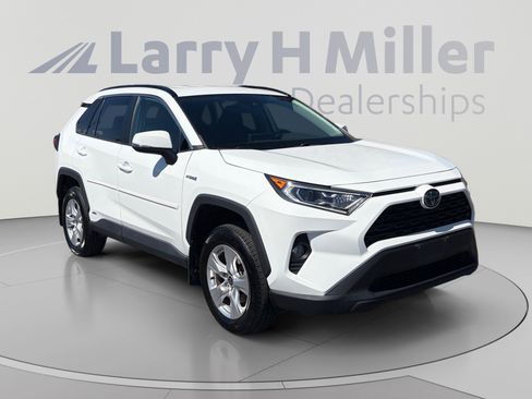 Used 2021 Toyota RAV4 XLE AWD/4WD image 7