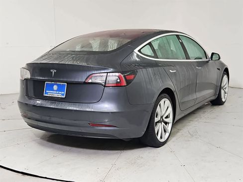 Used 2018 Tesla Model 3 Mid Range image 6