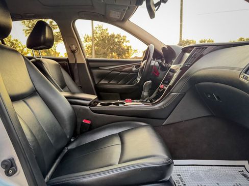 Used 2018 INFINITI Q50 Luxe RWD image 8