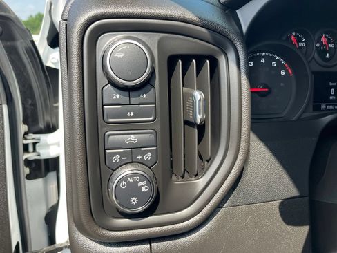 Used 2022 Chevrolet Silverado 3500 W/T w/ WT Convenience Package AWD/4WD image 27
